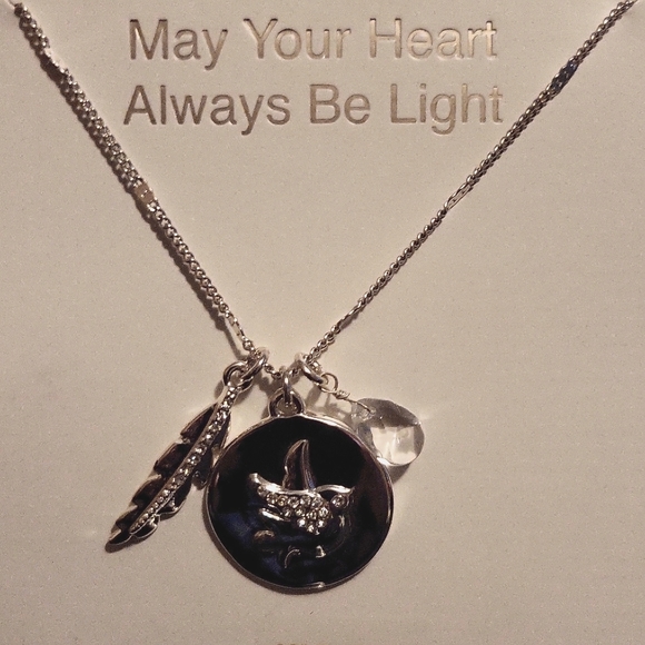 Vera Bradley Long Feather & Dove Necklace. - Picture 4 of 4